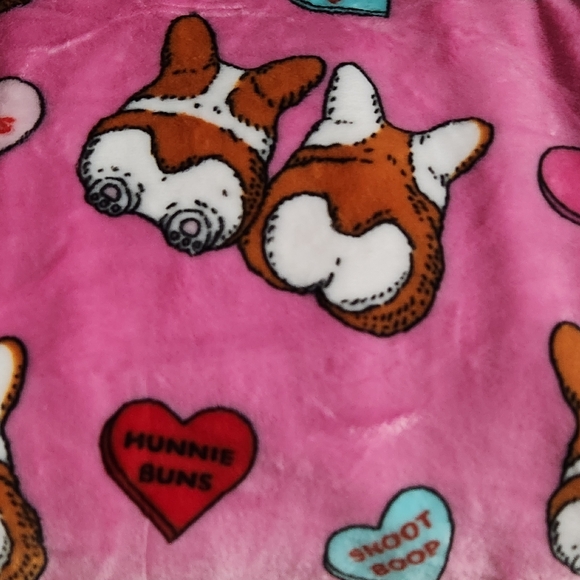 Pickle & Dot Pink Corgi Valentines's Day Blanket Throw NWT - Picture 9 of 12